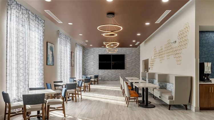 Comfort Suites Greenville Airport Restaurant