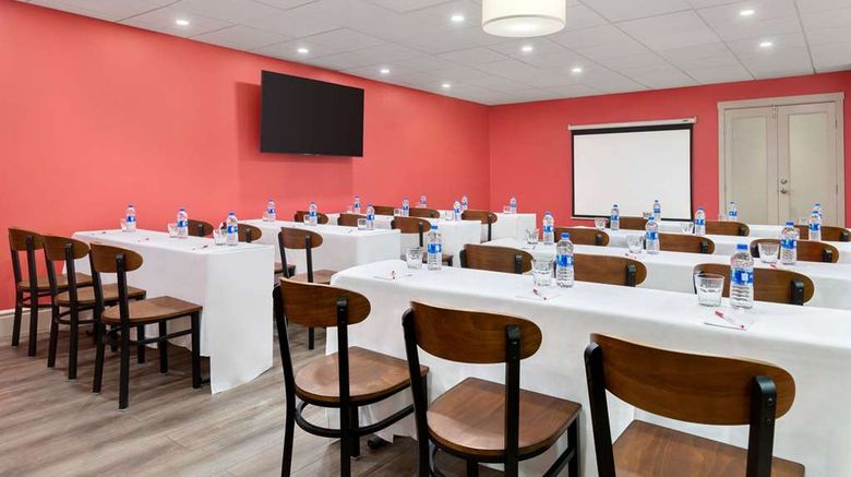 <b>Ramada by Wyndham Oakland Dwntn City Ctr Meeting</b>. Images powered by <a href="https://iceportal.shijigroup.com/" title="IcePortal" target="_blank">IcePortal</a>.