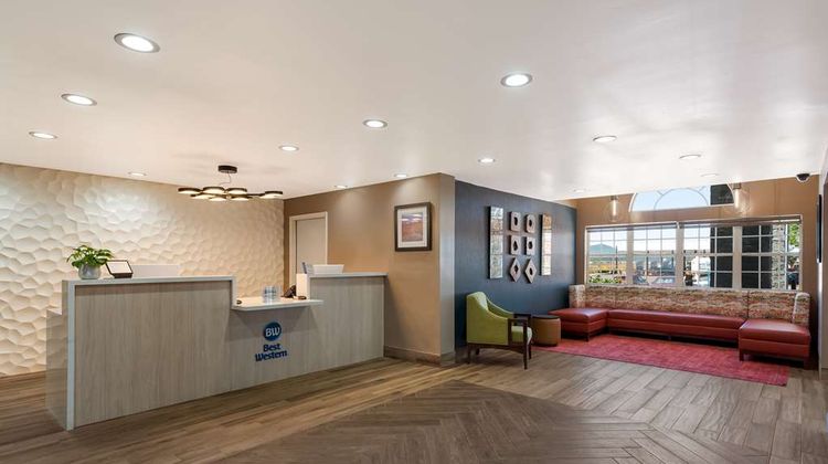 Best Western Shadow Mountain Inn Lobby
