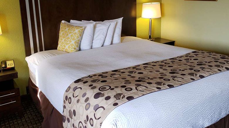 <b>SureStay Hotel by Best Western Vallejo Room</b>. Images powered by <a href="https://iceportal.shijigroup.com/" title="IcePortal" target="_blank">IcePortal</a>.