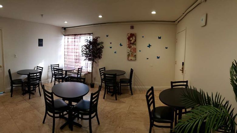 <b>SureStay Hotel by Best Western Vallejo Restaurant</b>. Images powered by <a href="https://iceportal.shijigroup.com/" title="IcePortal" target="_blank">IcePortal</a>.