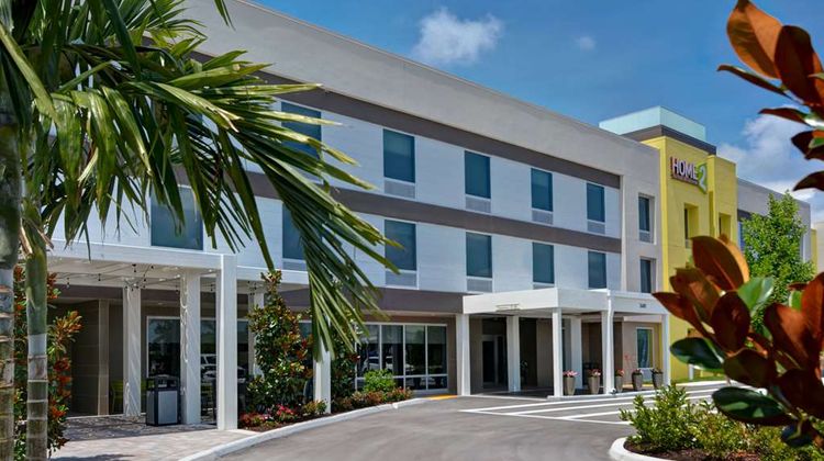 Home2 Suites-Hilton I-75 Pine Ridge Rd Exterior