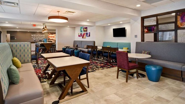 Hampton Inn Pleasant View Lobby