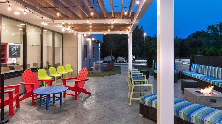 Home2 Suites by Hilton Raynham Exterior