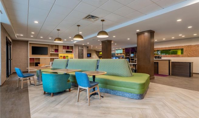 Home2 Suites by Hilton Raynham Lobby