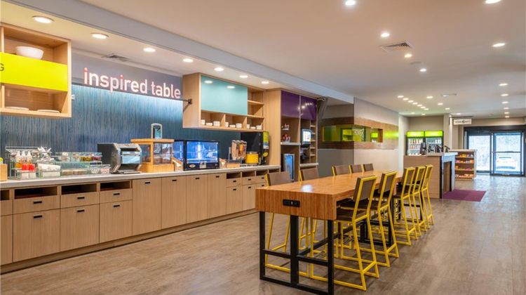 Home2 Suites by Hilton Raynham Restaurant