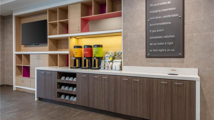 Home2 Suites by Hilton Raynham Restaurant