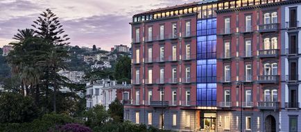 De Bonart Naples, Curio Collection Exterior