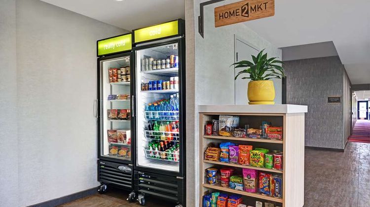 Home2 Suites by Hilton Tracy Lobby