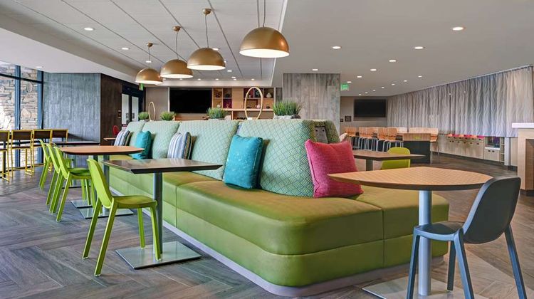 Home2 Suites by Hilton Tracy Lobby