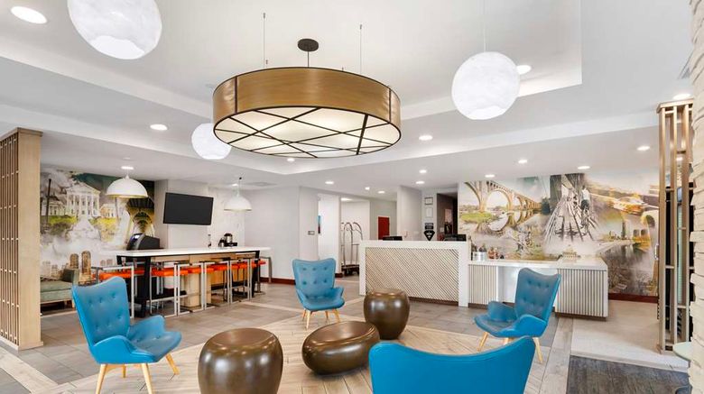 <b>Best Western Premier Richmond Gateway Lobby</b>. Images powered by <a href="https://iceportal.shijigroup.com/" title="IcePortal" target="_blank">IcePortal</a>.