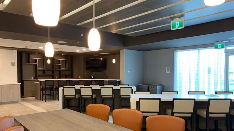 <b>Wingate by Wyndham Kanata West Lobby</b>. Images powered by <a href="https://iceportal.shijigroup.com/" title="IcePortal" target="_blank">IcePortal</a>.