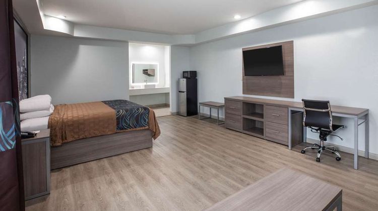 Super 8 by Wyndham Humble/Houston Room