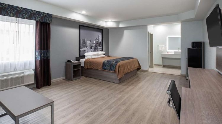 Super 8 by Wyndham Humble/Houston Room
