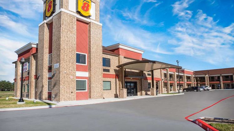 Super 8 by Wyndham Humble/Houston Exterior