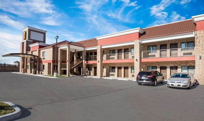 Super 8 by Wyndham Humble/Houston Exterior
