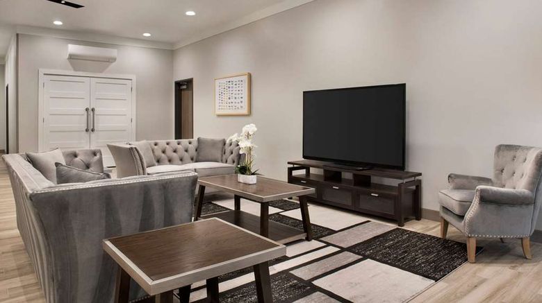 <b>Days Inn Beaumont West I-10 Walden Suite</b>. Images powered by <a href="https://iceportal.shijigroup.com/" title="IcePortal" target="_blank">IcePortal</a>.