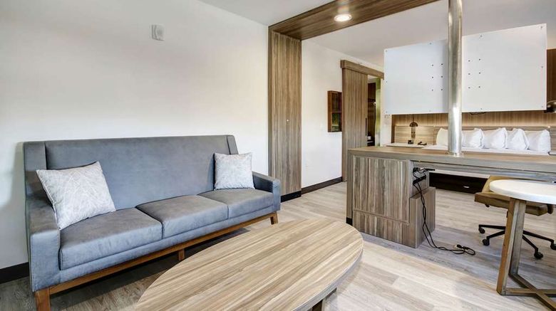 <b>Wyndham Garden Sacramento Airport Room</b>. Images powered by <a href="https://iceportal.shijigroup.com/" title="IcePortal" target="_blank">IcePortal</a>.