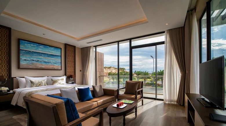 <b>Wyndham Grand KN Paradise Cam Ranh Suite</b>. Images powered by <a href="https://iceportal.shijigroup.com/" title="IcePortal" target="_blank">IcePortal</a>.