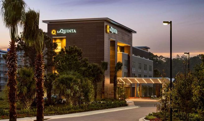 La Quinta Inn Orlando IDrive Theme Parks Exterior