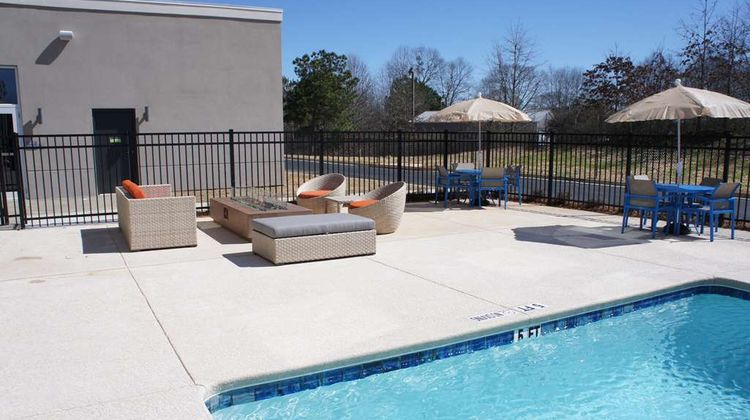 La Quinta Inn & Sts by Wyndham Braselton Pool