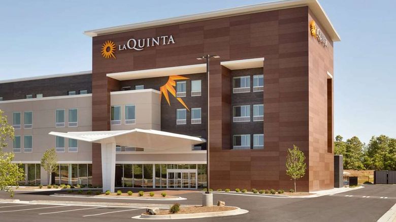<b>La Quinta Inn & Sts by Wyndham Braselton Exterior</b>. Images powered by <a href="https://iceportal.shijigroup.com/" title="IcePortal" target="_blank">IcePortal</a>.