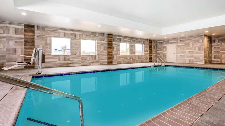 La Quinta Inn & Suites by Wyndham Pool