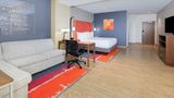 La Quinta Inn-Suites by Wyndham Lakeway Room