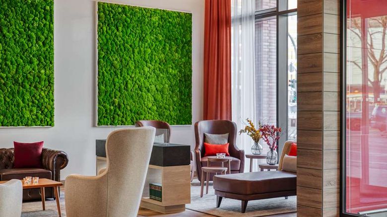<b>IntercityHotel Hamburg-Barmbek Lobby</b>. Images powered by <a href="https://iceportal.shijigroup.com/" title="IcePortal" target="_blank">IcePortal</a>.