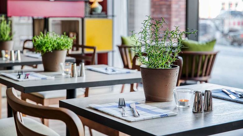 <b>IntercityHotel Hamburg-Barmbek Restaurant</b>. Images powered by <a href="https://iceportal.shijigroup.com/" title="IcePortal" target="_blank">IcePortal</a>.