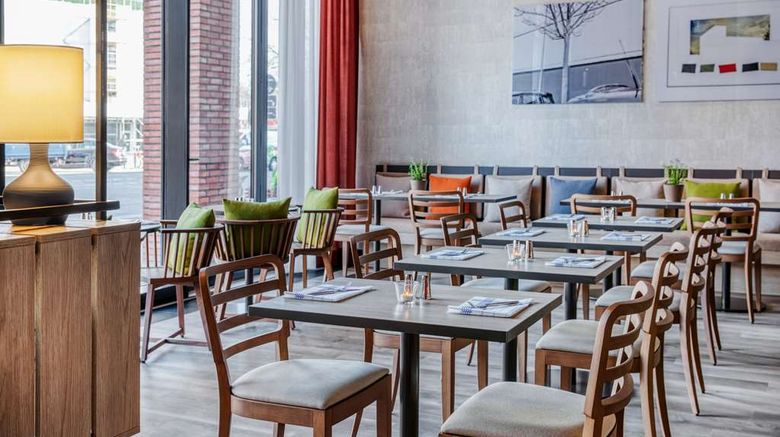 <b>IntercityHotel Hamburg-Barmbek Restaurant</b>. Images powered by <a href="https://iceportal.shijigroup.com/" title="IcePortal" target="_blank">IcePortal</a>.