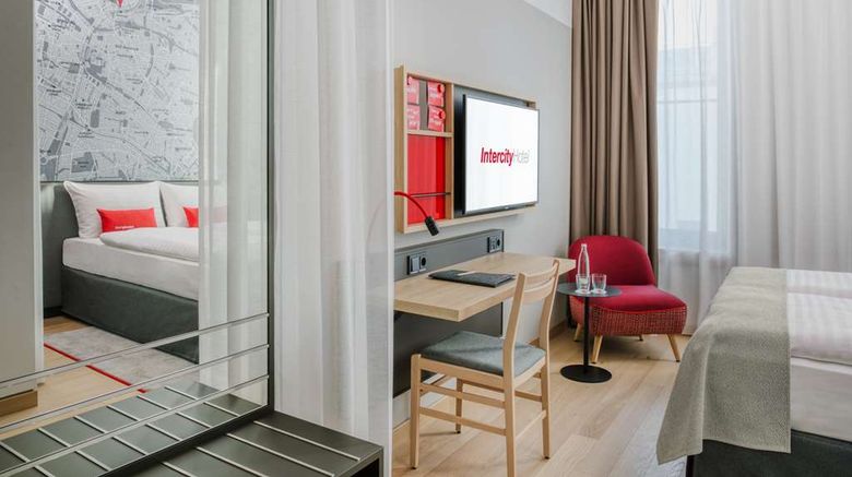 <b>IntercityHotel Hamburg-Barmbek Room</b>. Images powered by <a href="https://iceportal.shijigroup.com/" title="IcePortal" target="_blank">IcePortal</a>.