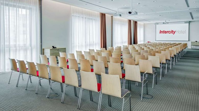 <b>IntercityHotel Hannover Hauptbahnhof Ost Meeting</b>. Images powered by <a href="https://iceportal.shijigroup.com/" title="IcePortal" target="_blank">IcePortal</a>.