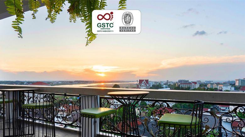 <b>SureStay Hotel by Best Western Vientiane Restaurant</b>. Images powered by <a href="https://iceportal.shijigroup.com/" title="IcePortal" target="_blank">IcePortal</a>.