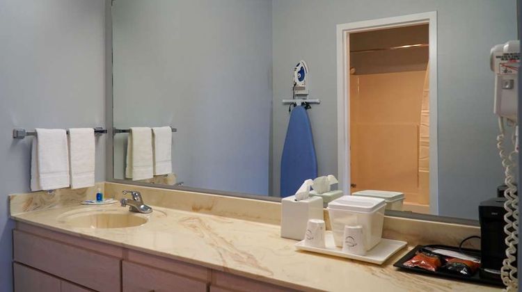 Rodeway Inn Beebe Room
