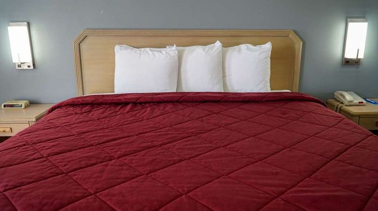Rodeway Inn Beebe Room