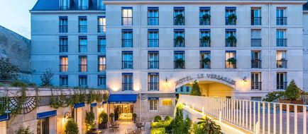 Le Versailles Hotel Exterior