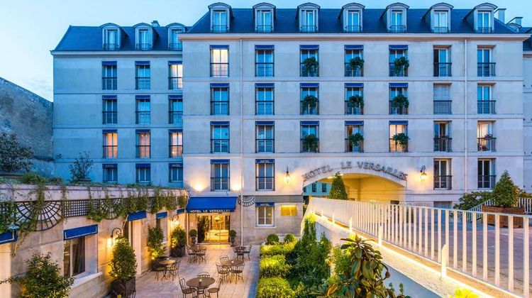Le Versailles Hotel Exterior