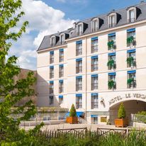 Le Versailles Hotel