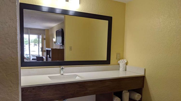 Days Inn by Wyndham Apopka/Orlando Room