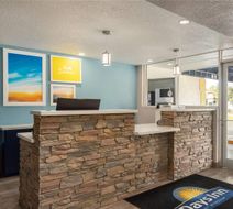 Days Inn by Wyndham Apopka/Orlando Lobby