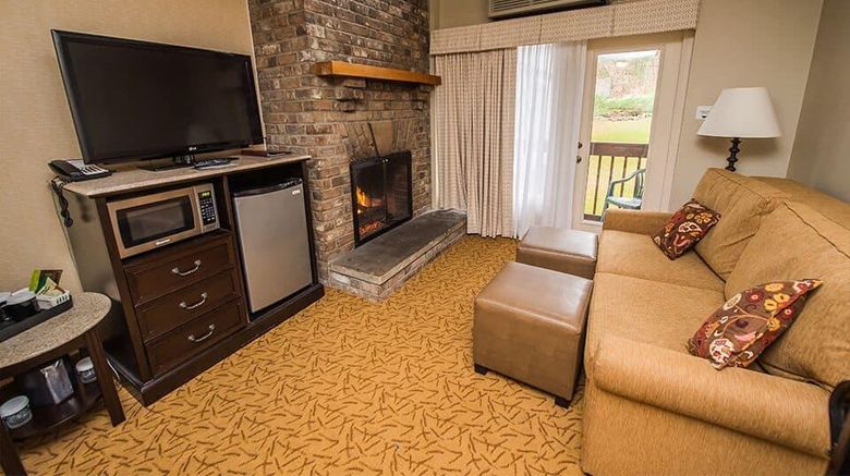 <b>Peek'n Peak Resort & Conference Center Room</b>. Images powered by <a href="https://iceportal.shijigroup.com/" title="IcePortal" target="_blank">IcePortal</a>.