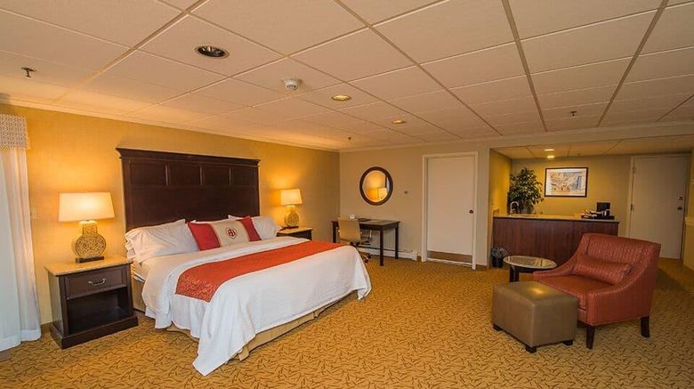 <b>Peek'n Peak Resort & Conference Center Room</b>. Images powered by <a href="https://iceportal.shijigroup.com/" title="IcePortal" target="_blank">IcePortal</a>.