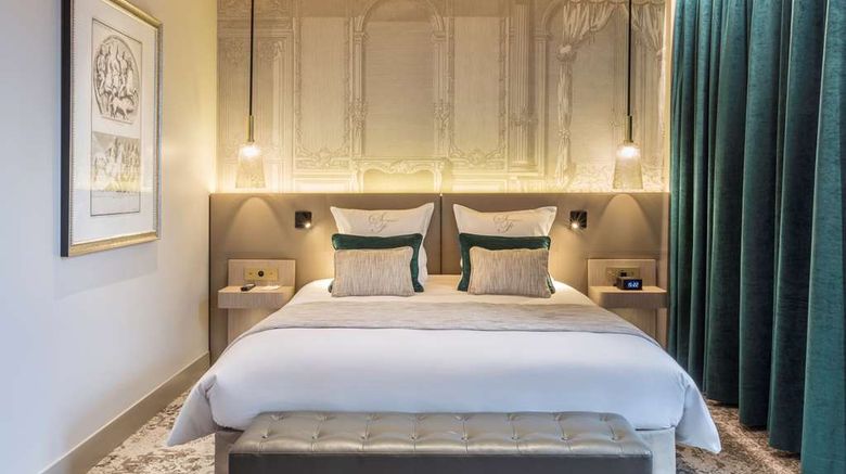 <b>Best Western Premier Les Sept Fontaines Suite</b>. Images powered by <a href="https://iceportal.shijigroup.com/" title="IcePortal" target="_blank">IcePortal</a>.