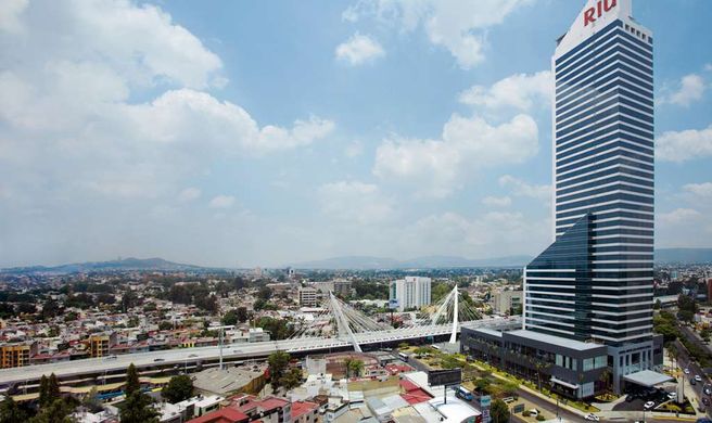 Hotel Riu Plaza Guadalajara Exterior