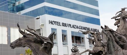 Hotel Riu Plaza Guadalajara Exterior
