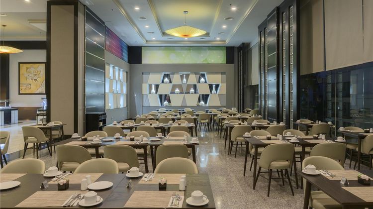Hotel Riu Plaza Guadalajara Restaurant