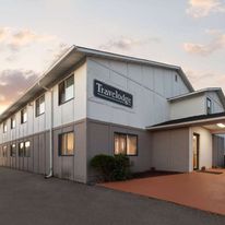 Travelodge by Wyndham Redwood Falls