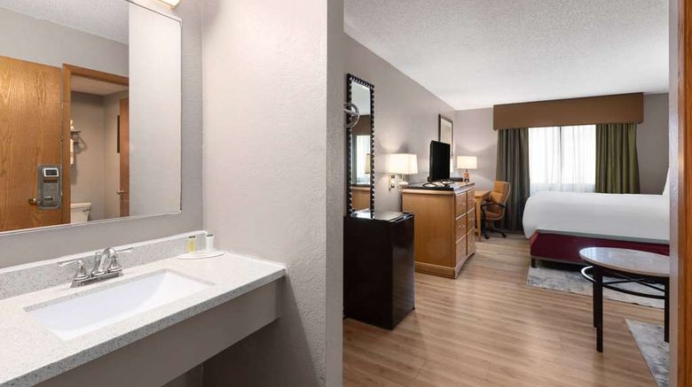 <b>Travelodge by Wyndham Redwood Falls Room</b>. Images powered by <a href="https://iceportal.shijigroup.com/" title="IcePortal" target="_blank">IcePortal</a>.