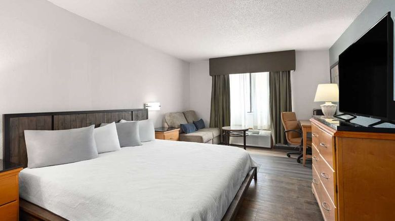 <b>Travelodge by Wyndham Redwood Falls Room</b>. Images powered by <a href="https://iceportal.shijigroup.com/" title="IcePortal" target="_blank">IcePortal</a>.